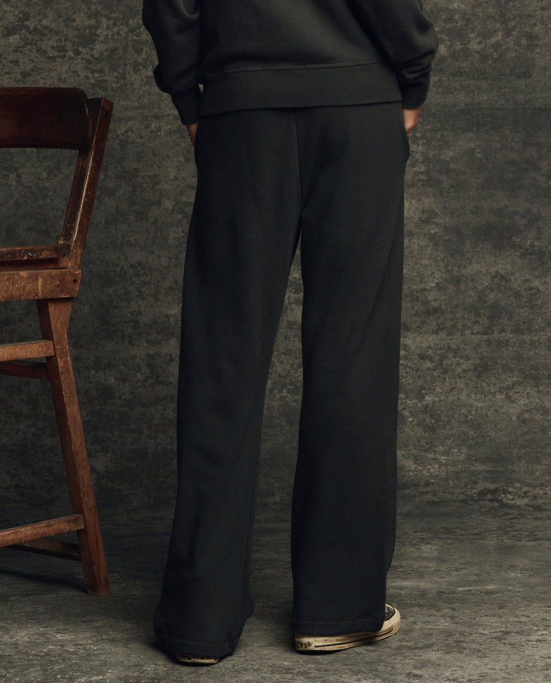 THE FLEECE VICTORY SWEATPANT ALMOST BLACK