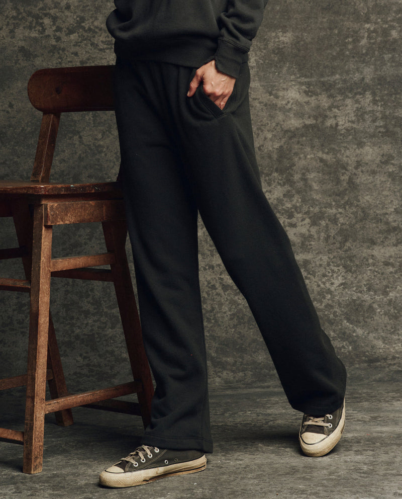 THE FLEECE VICTORY SWEATPANT ALMOST BLACK
