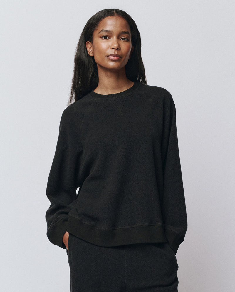 THE PLUSH SLOUCH SWEATSHIRT ALMOST BLACK