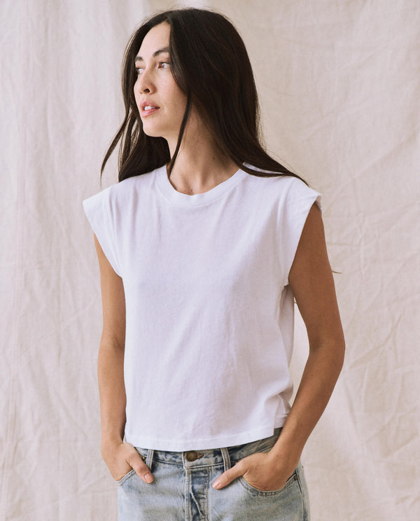Peak shoulder tee in white