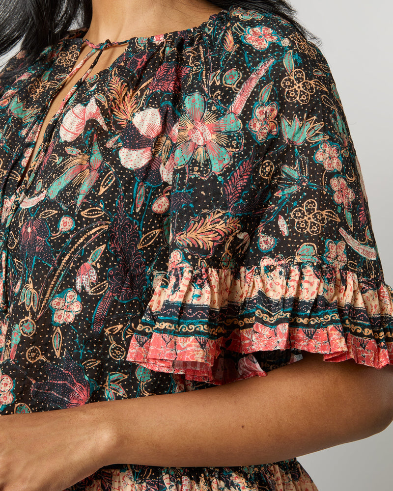 Alessia top in obsidian botanica